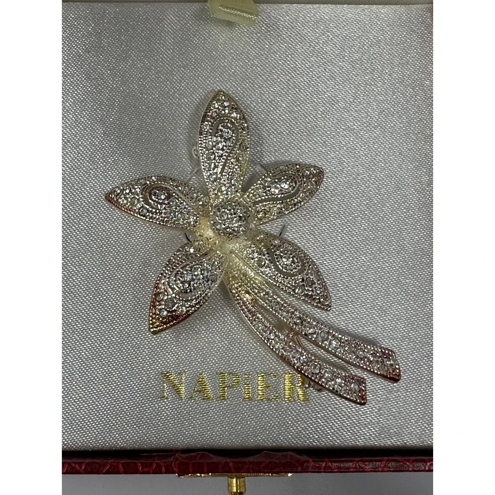 Vintage Napier Silver Flower Brooch Rhinestone Floral Pin In Original Case S8